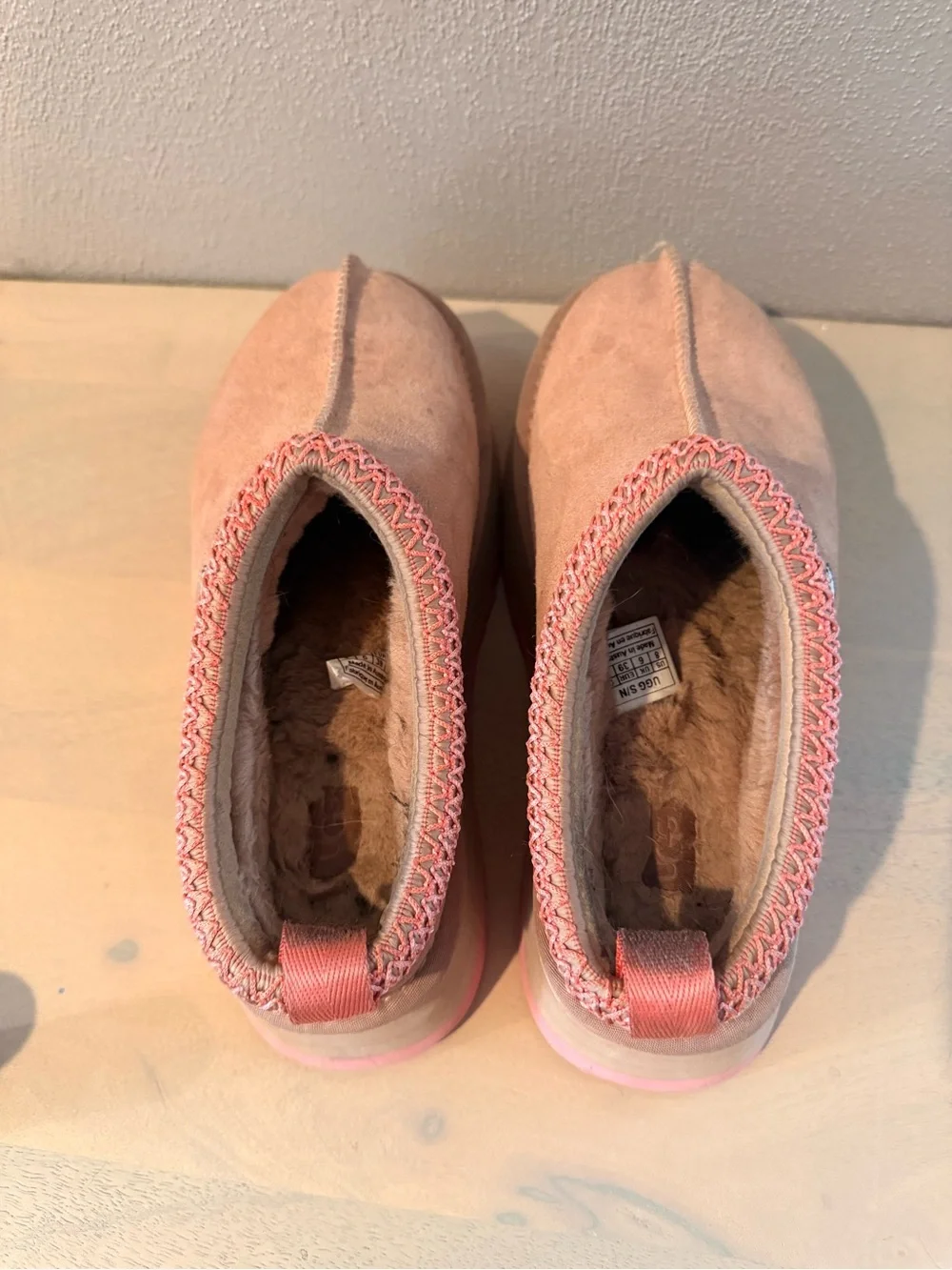 UGG Tazz Love Platform Slipper